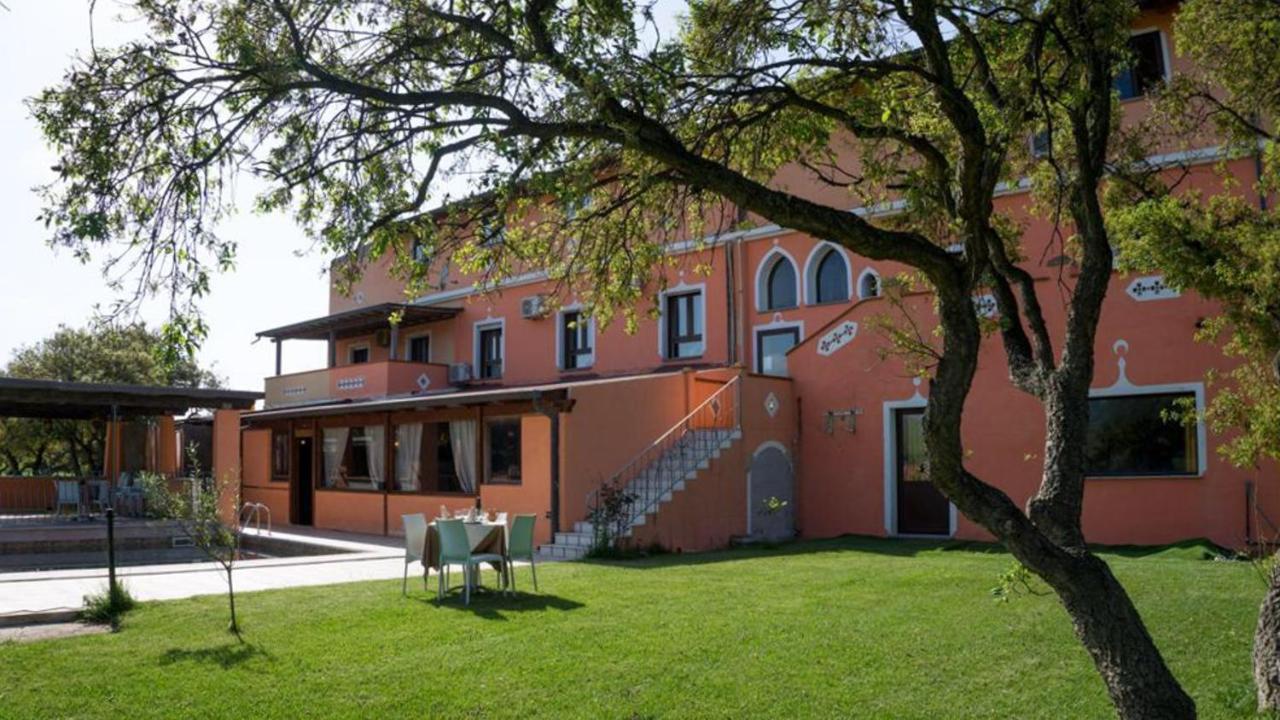 Casa Ginestra - Gonnesa Apartment Bagian luar foto