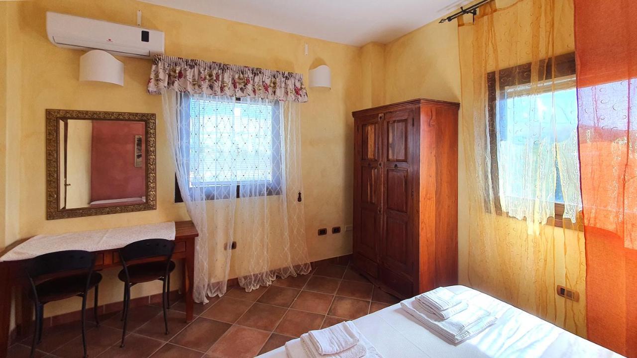 Casa Ginestra - Gonnesa Apartment Bagian luar foto
